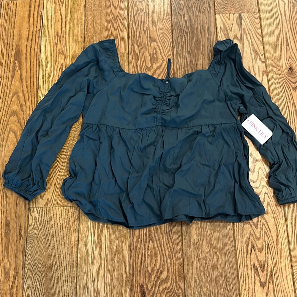 Green long sleeve top